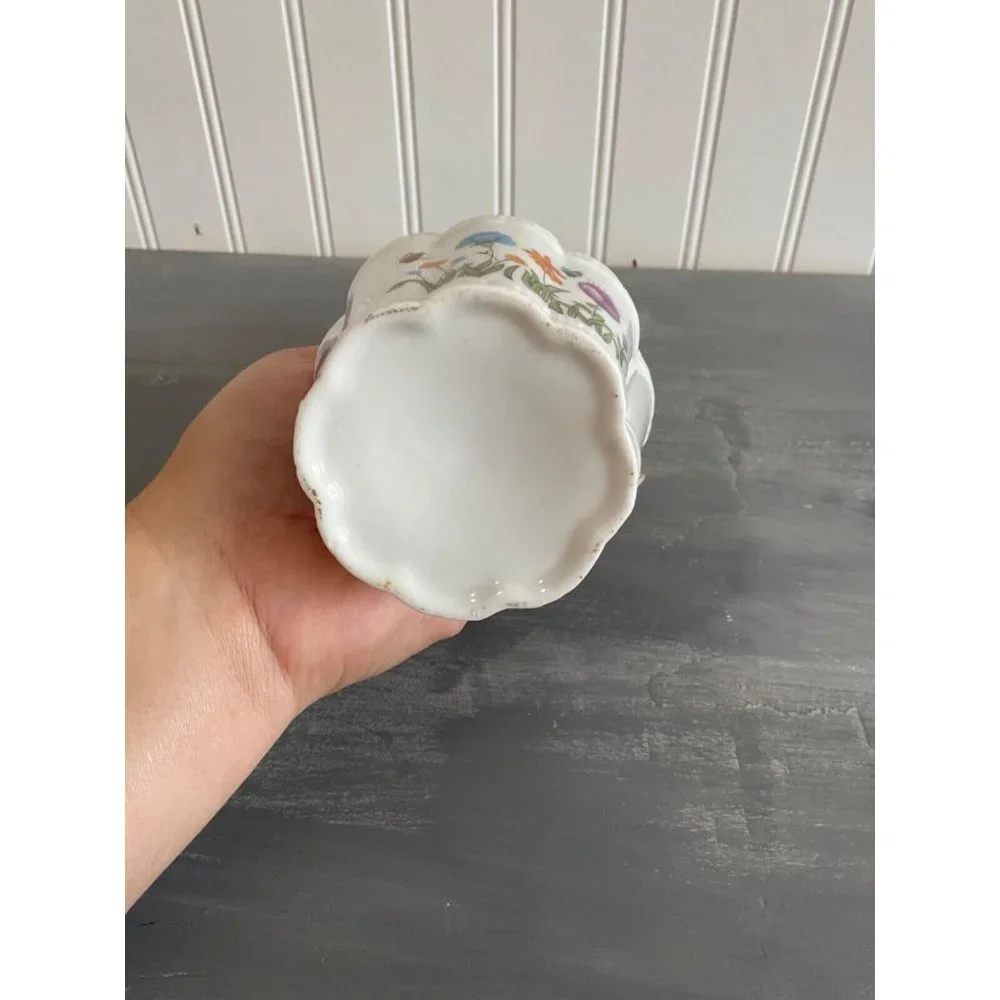 N/A vintage white